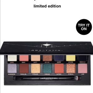 Anastasia Limited Edition Palette (prism)